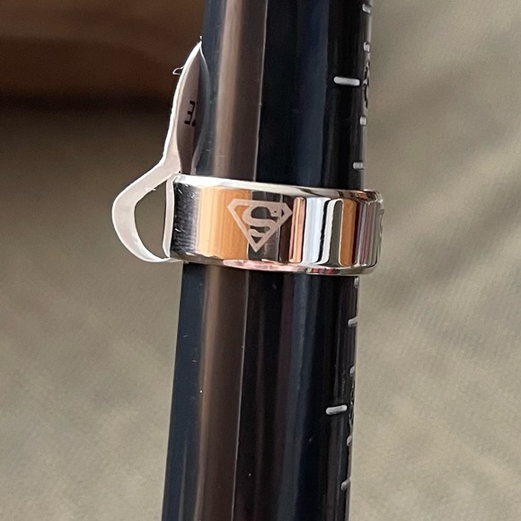 Jewelry - NWT Superman Fashion Ring Jewelry Silver Unisex Size US 6, 7, 11